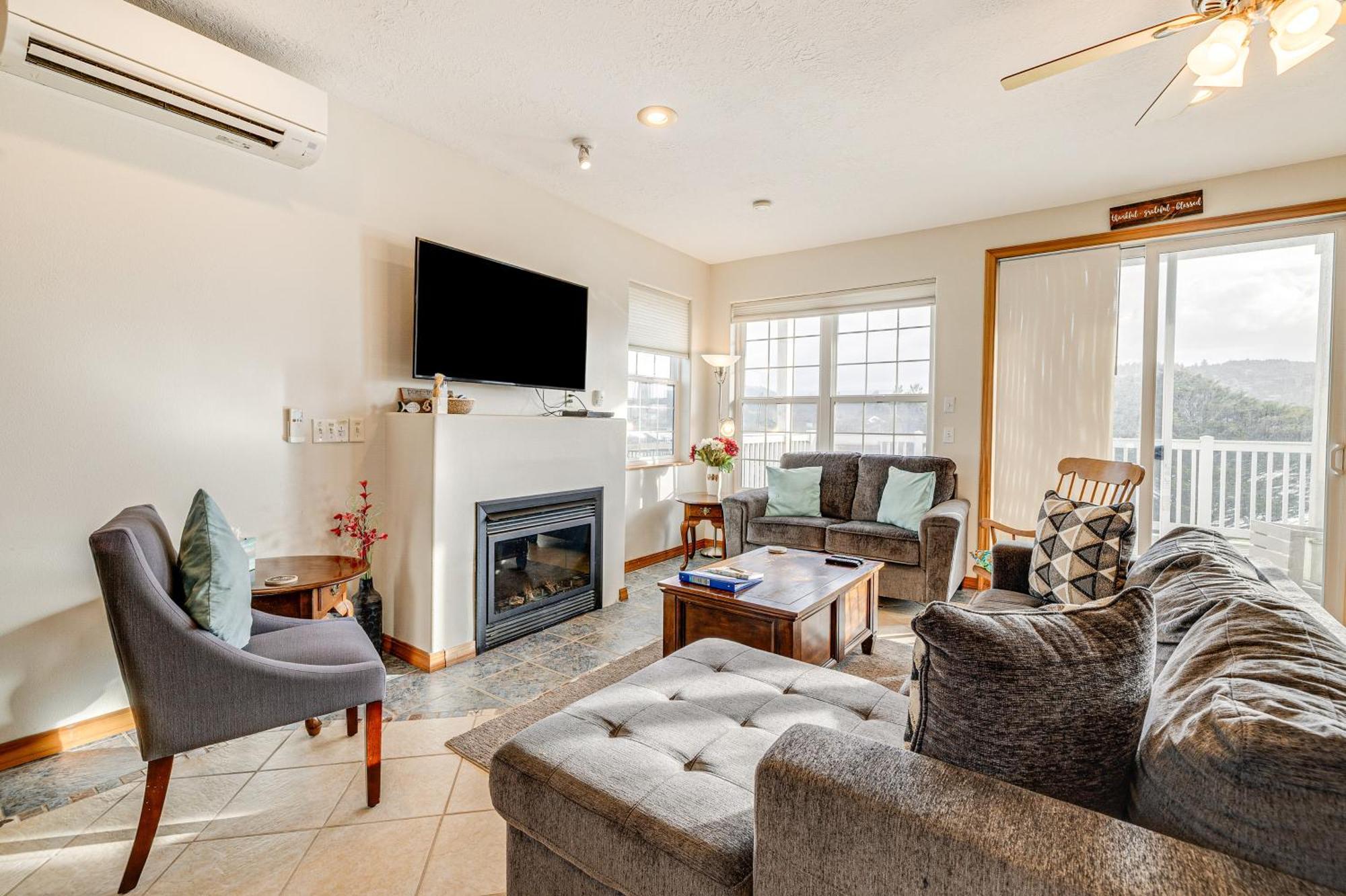 Walk To Beach Pacific City Home With Bay Views! Esterno foto